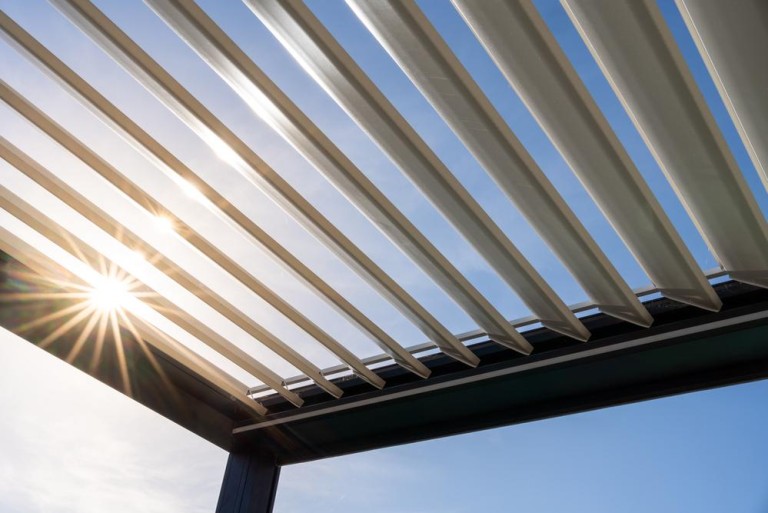 Pergolas en aluminium à Granges-Narboz, alliez confort et design