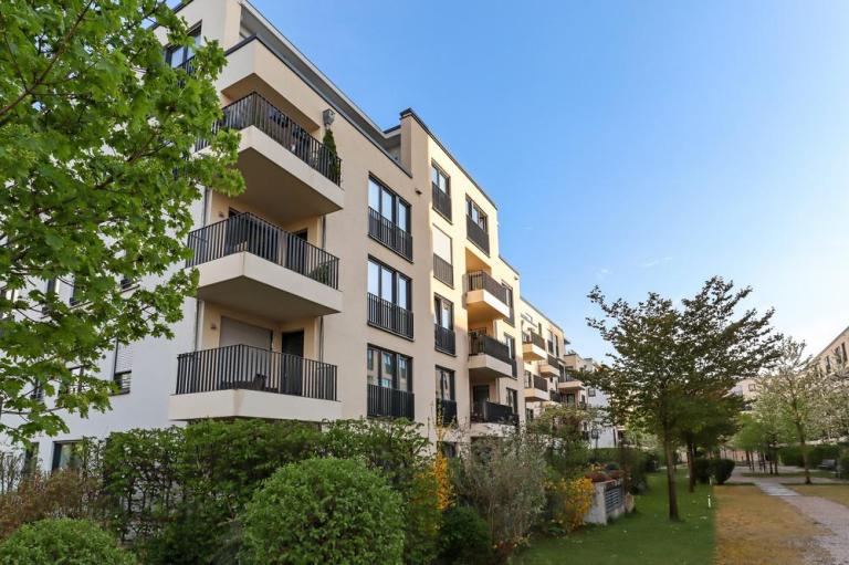 Balcons métalliques à Granges-Narboz, robustesse et design